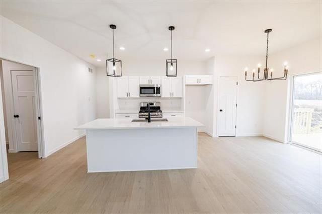 14212 Prairie Commons Lane, South Beloit, IL 61080