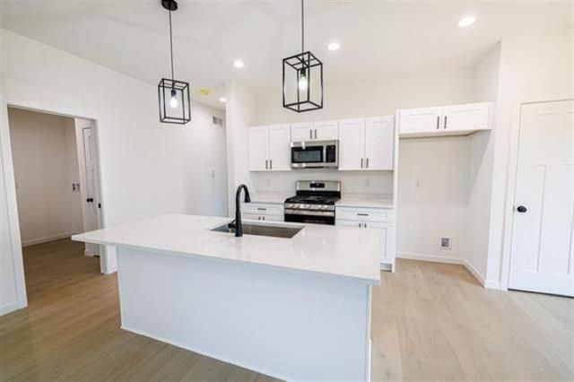 14212 Prairie Commons Lane, South Beloit, IL 61080