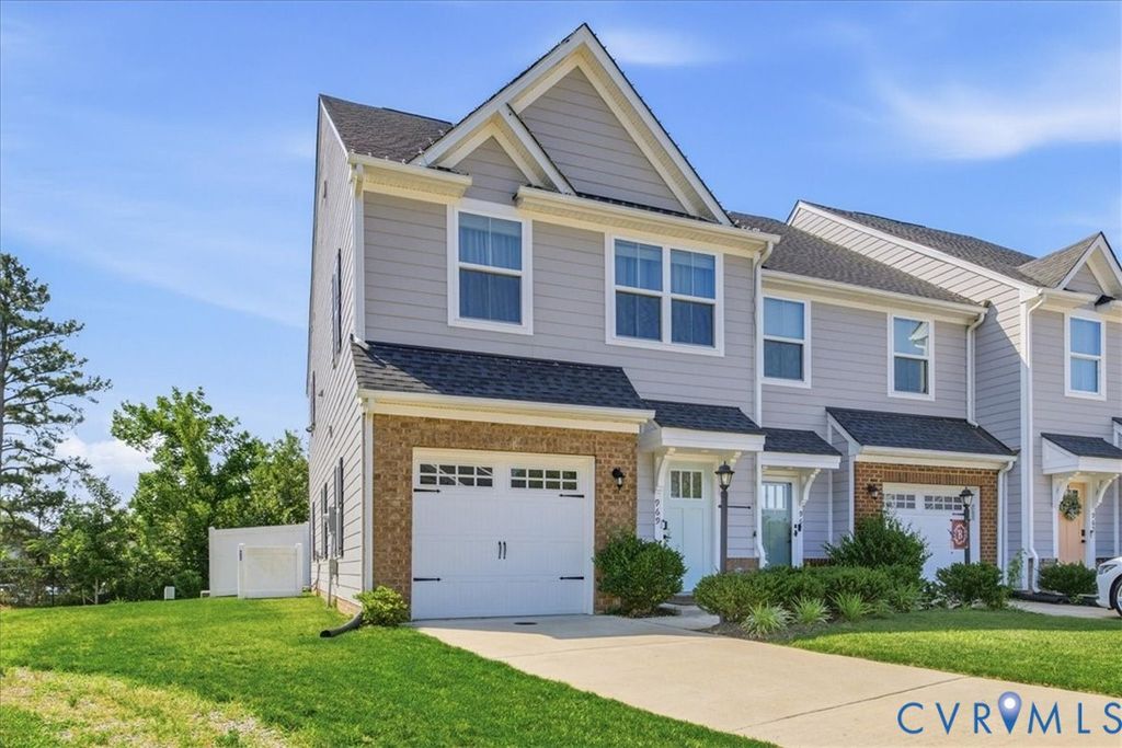 969 Taylor Green Dr, Sandston, VA 23150