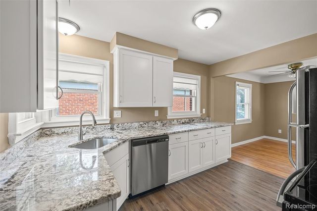 6735 Whitby Street, Garden City, MI 48135