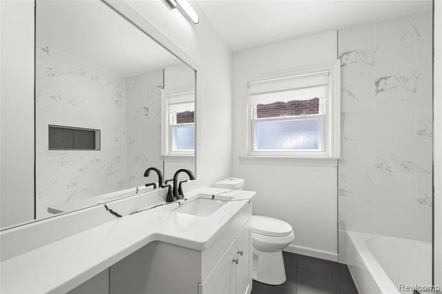 6735 Whitby Street, Garden City, MI 48135