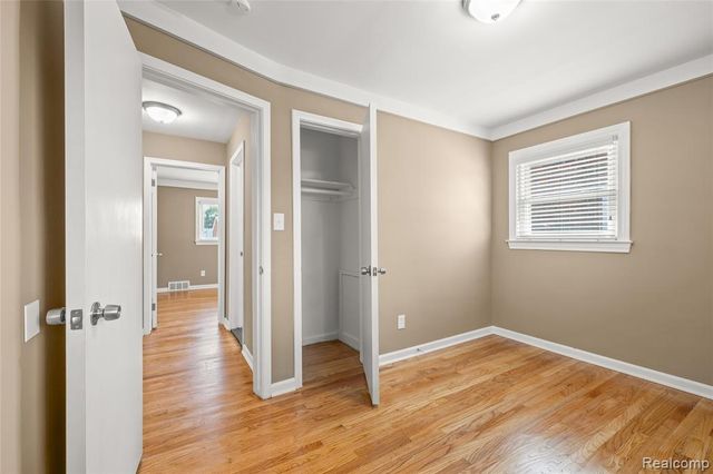 6735 Whitby Street, Garden City, MI 48135