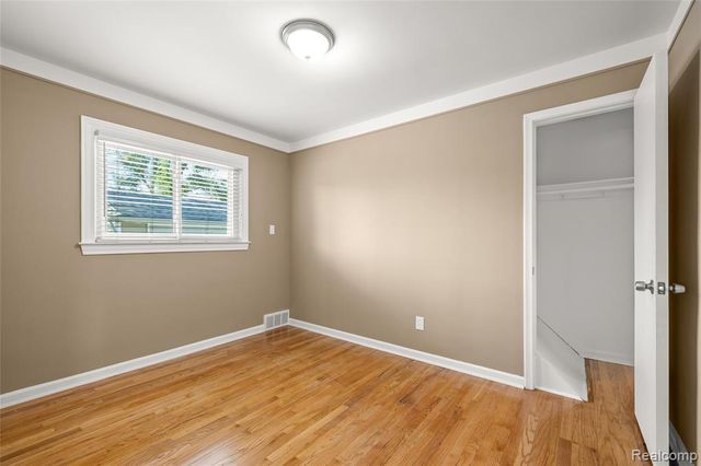 6735 Whitby Street, Garden City, MI 48135