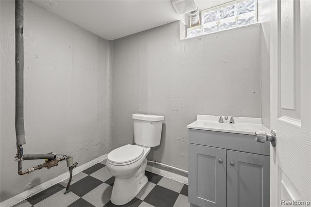 6735 Whitby Street, Garden City, MI 48135