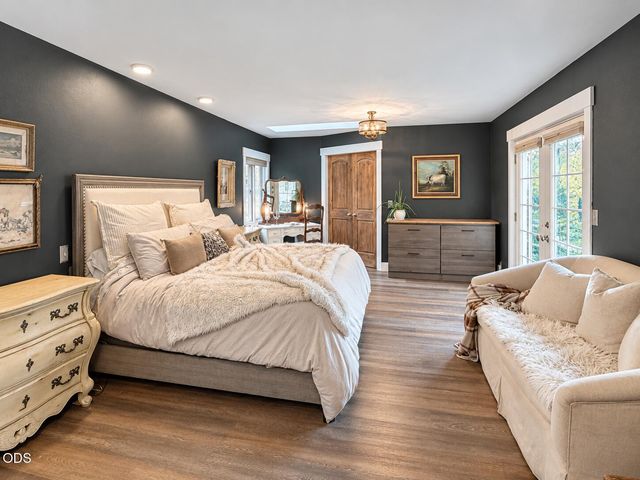 5510 NW Odin Falls Way, Redmond, OR 97756