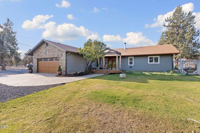 5510 NW Odin Falls Way, Redmond, OR 97756