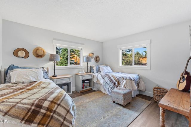 5510 NW Odin Falls Way, Redmond, OR 97756