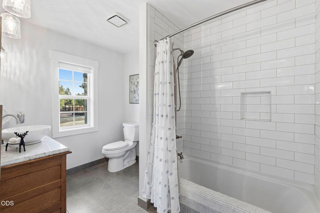 5510 NW Odin Falls Way, Redmond, OR 97756