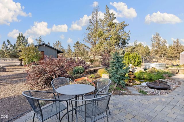 5510 NW Odin Falls Way, Redmond, OR 97756