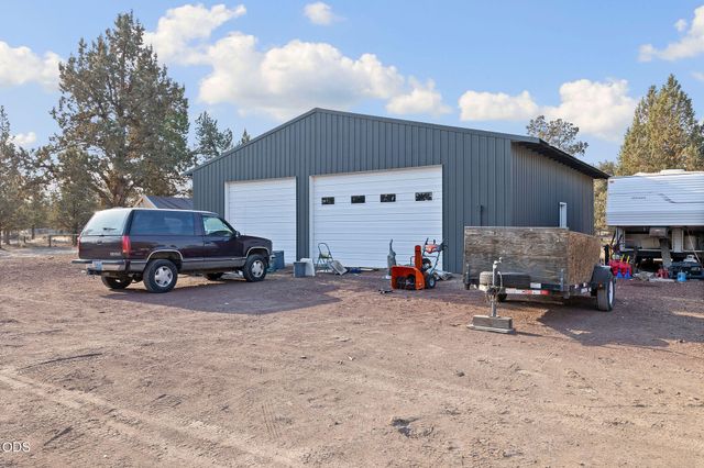5510 NW Odin Falls Way, Redmond, OR 97756