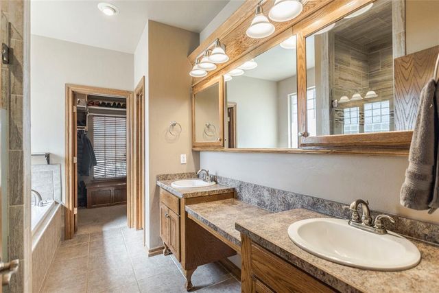 10100 S Richland Road, Mustang, OK 73064