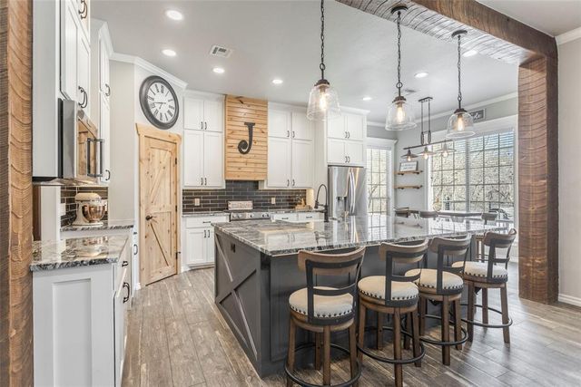 10100 S Richland Road, Mustang, OK 73064