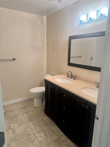 2301 Holly Drive, Euless, TX 76039