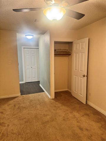 2301 Holly Drive, Euless, TX 76039