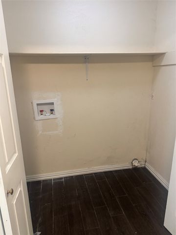 2301 Holly Drive, Euless, TX 76039