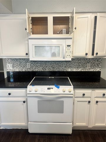 2301 Holly Drive, Euless, TX 76039