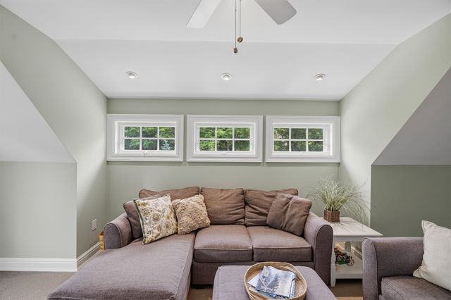 62 Dupaw Gould Road, Brookline, NH 03033