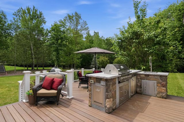 62 Dupaw Gould Road, Brookline, NH 03033