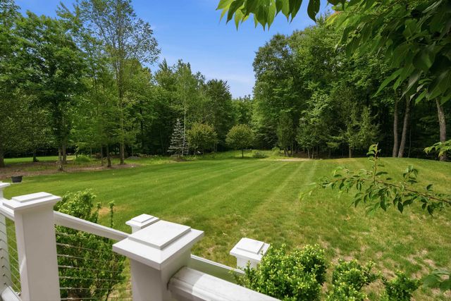 62 Dupaw Gould Road, Brookline, NH 03033