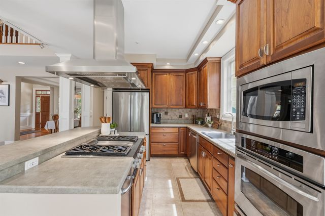 62 Dupaw Gould Road, Brookline, NH 03033