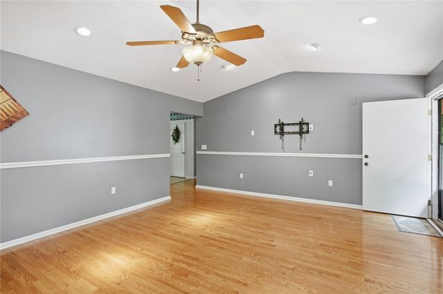 303 Stratford Drive, Seneca, SC 29678