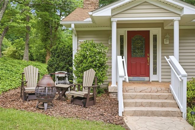 303 Stratford Drive, Seneca, SC 29678