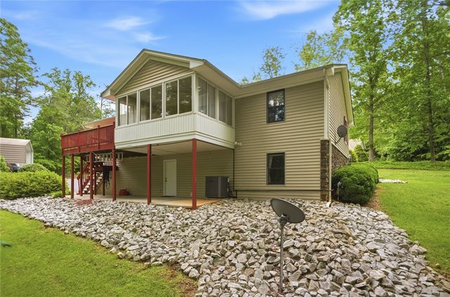 303 Stratford Drive, Seneca, SC 29678