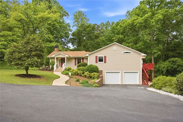 303 Stratford Drive, Seneca, SC 29678