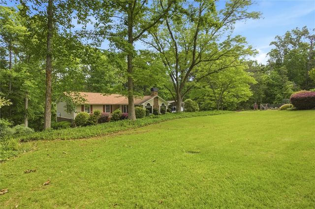 303 Stratford Drive, Seneca, SC 29678