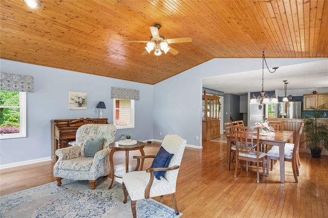 303 Stratford Drive, Seneca, SC 29678