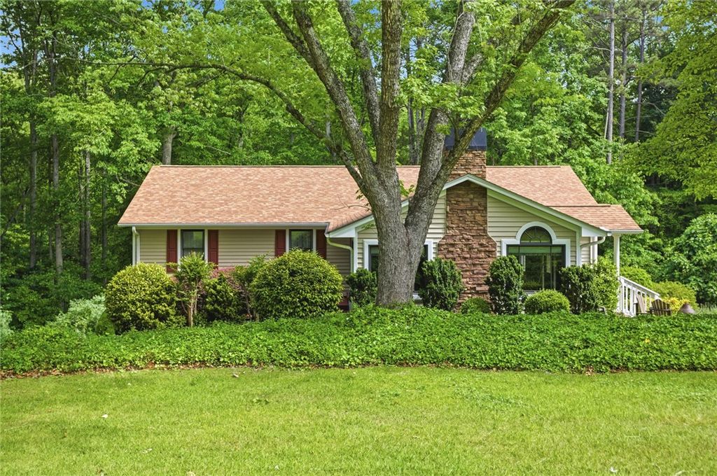 303 Stratford Drive, Seneca, SC 29678