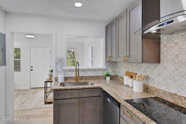 3021 PHYLLIS Street, Jacksonville, FL 32205