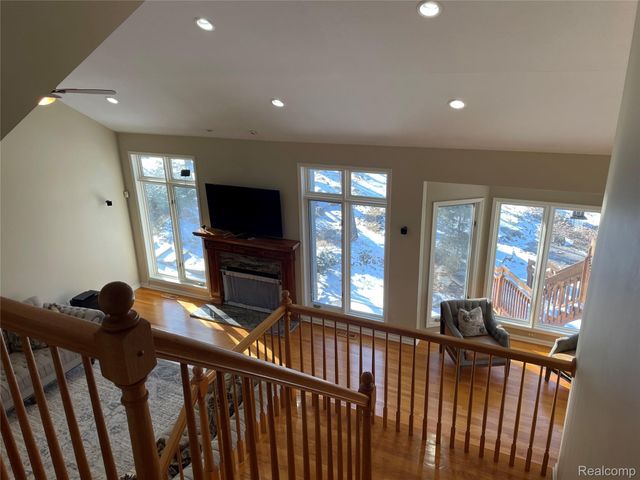 4765 Woodbine Circle S, West Bloomfield Charter Township, MI 48323