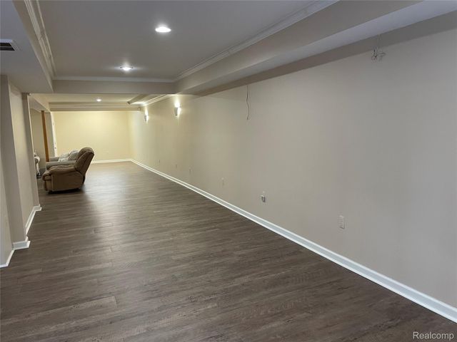 4765 Woodbine Circle S, West Bloomfield Charter Township, MI 48323