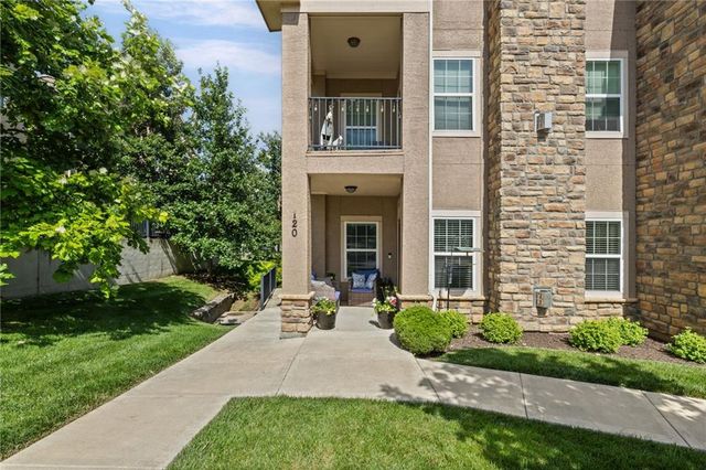 16009 Fontana Street 120, Overland Park, KS 66085