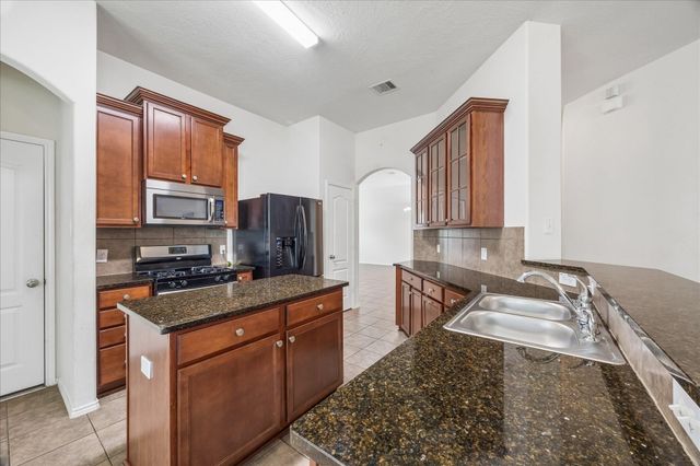 11922 Green Colling Park Drive, Houston, TX 77047