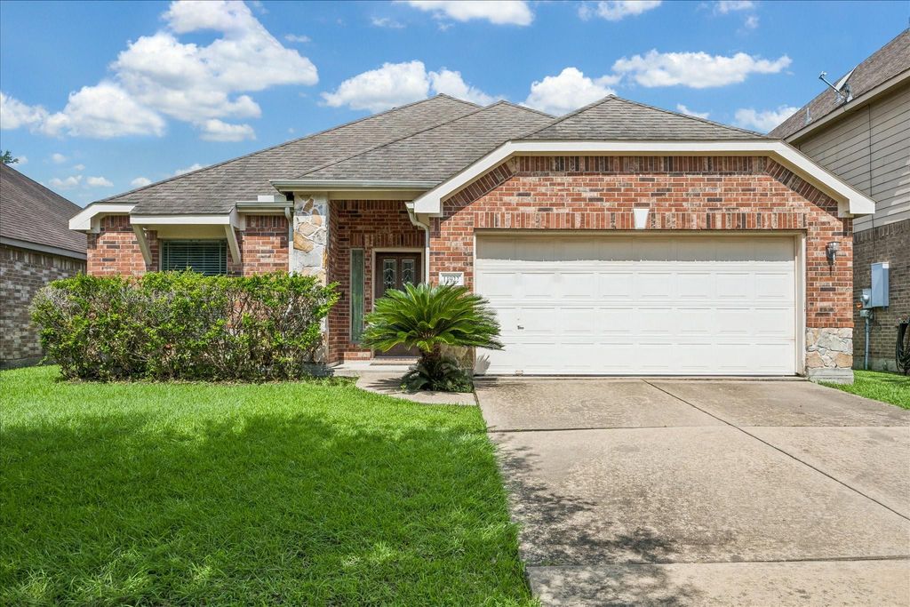 11922 Green Colling Park Drive, Houston, TX 77047