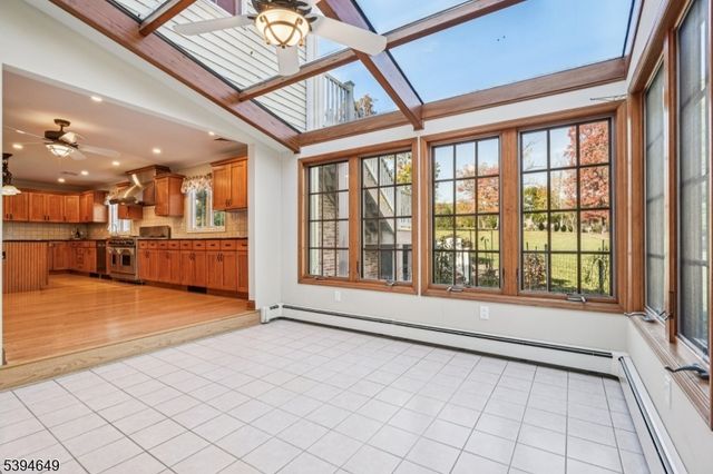 4 Punch Bowl Rd, Florham Park Boro, NJ 07960