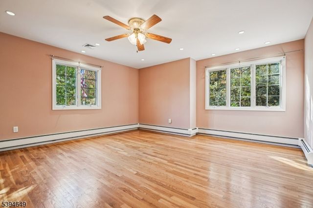 4 Punch Bowl Rd, Florham Park Boro, NJ 07960