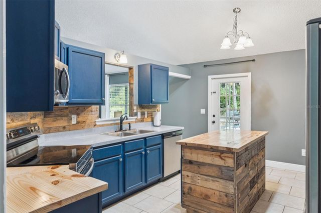 136 CHESTNUT AVENUE, Orange City, FL 32763