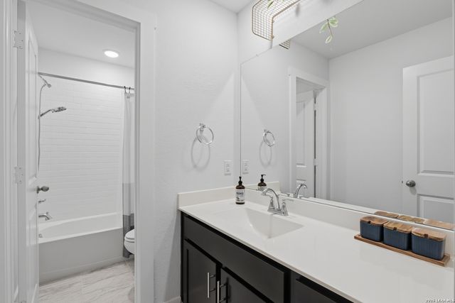 25028 Las Pilas, San Antonio, TX 78261