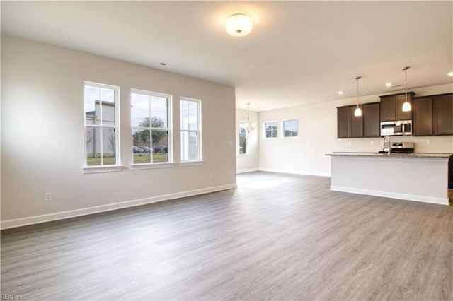 275 McCormick DR, Suffolk, VA 23434