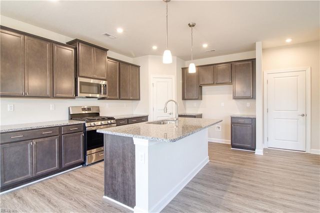 275 McCormick DR, Suffolk, VA 23434