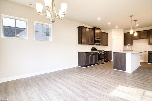 275 McCormick DR, Suffolk, VA 23434