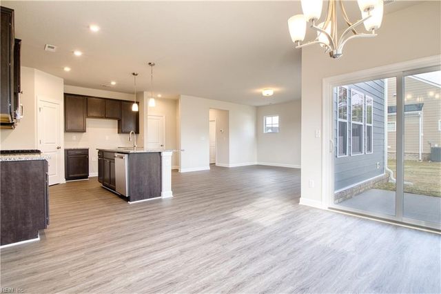 275 McCormick DR, Suffolk, VA 23434