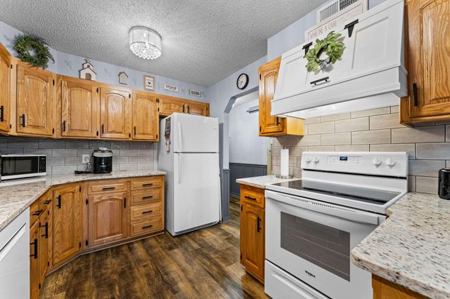 150 Sunken Forest Drive 3-133, Forsyth, MO 65653