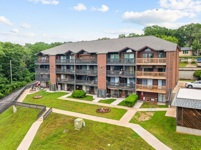 150 Sunken Forest Drive 3-133, Forsyth, MO 65653