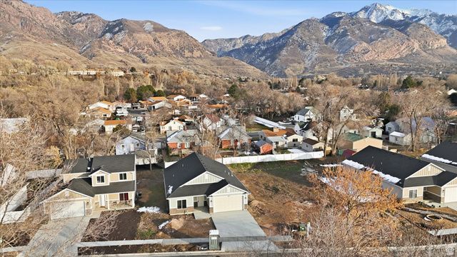 1038 LIBERTY COTTAGES CT, Ogden, UT 84404