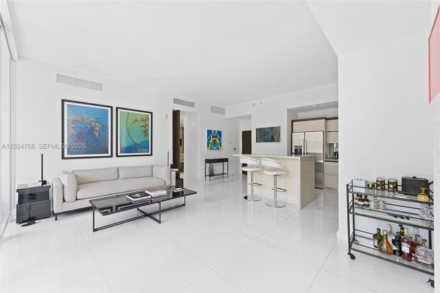 2100 Park Ave 201, Miami Beach, FL 33139