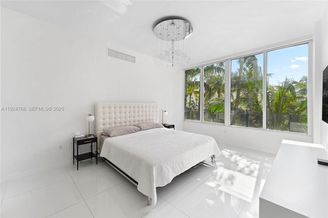 2100 Park Ave 201, Miami Beach, FL 33139